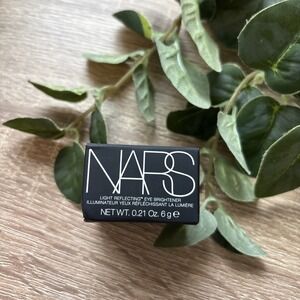 NARS LIGHT REFLECTING EYE BRIGHTENER GOLDEN EYE
